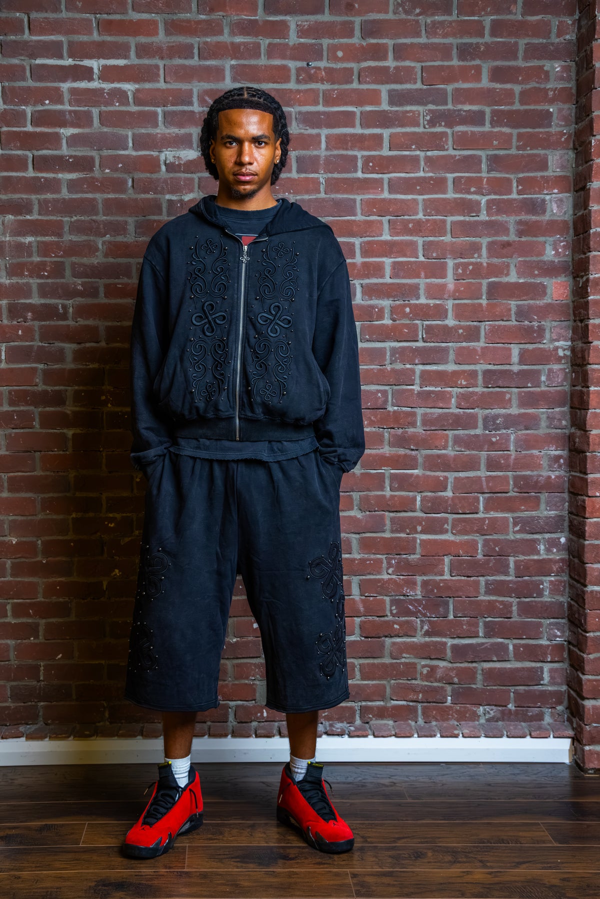 DW Studded Crest Shorts (Black)